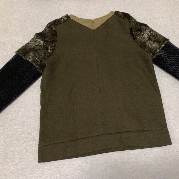 Plume Sweater - Picture 1 of 5